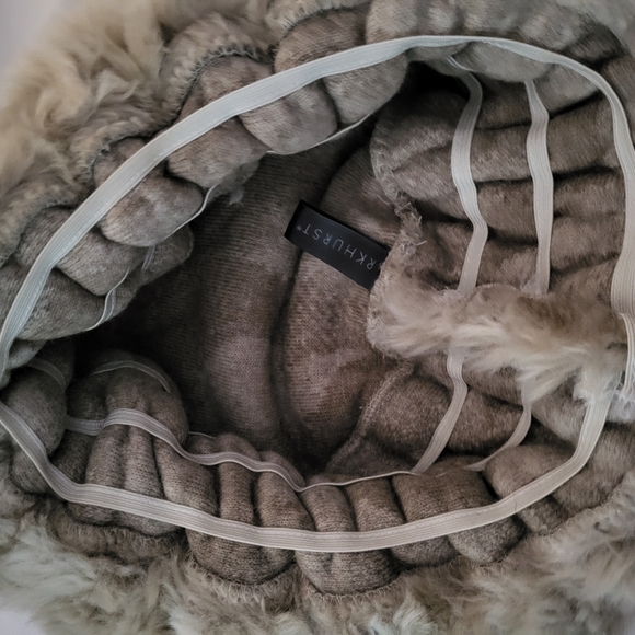 Hat with scarf - Picture 9 of 9